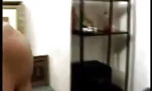 অপেশাদাৰী হেনটাই, অচ ...